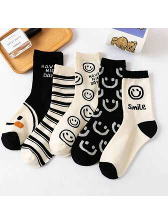 5入組女士新款卡通笑臉字母印花中筒運動襪，吸濕透氣襪子