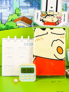 黑色蜡笔小新紧凑型手提包，可折叠扁平手提包，轻质棉质帆布，大胆人物印花，加固手柄，内有拉链口袋，可容纳杂货、书籍、旅行必需品，可重复使用，可机洗，适合动漫粉丝和收藏家的礼物 - 黑色 - 查看 7