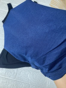 Kit With 2 Women's Thick Strap Tank Tops In Black And Navy Blue - 黑與藍馬. - 查看 2