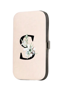 7件套粉色旅行美甲套装，印有百合花和A-Z字母图案。这款宽敞的美甲收纳盒包含不锈钢工具、一把超锋利防溅指甲钳，设计经典。非常适合随身携带美甲护理必需品，例如旅行、户外活动、寄宿学校、居家使用，也可作为圣诞礼物。 - 彩色 - 查看 31