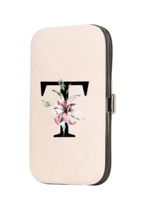 7件套粉色旅行美甲套装，印有百合花和A-Z字母图案。这款宽敞的美甲收纳盒包含不锈钢工具、一把超锋利防溅指甲钳，设计经典。非常适合随身携带美甲护理必需品，例如旅行、户外活动、寄宿学校、居家使用，也可作为圣诞礼物。 - 彩色 - 查看 14