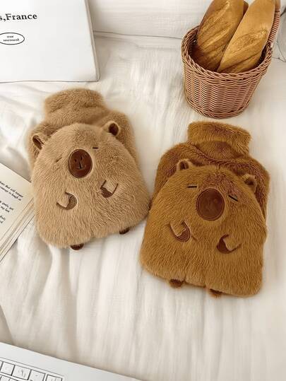 1个/水豚热水袋，可注水保暖，冬季必备。大号经典热水袋，缓解疼痛，温暖颈肩、足部，缓解经期不适，冷热疗法/冰敷疗法，是圣诞节的绝佳礼物。这款卡通毛绒热水袋设计可爱，温暖舒适，是女性的理想之选。