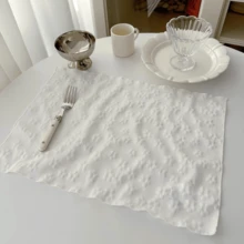 1 pieza/6 piezas Estilo coreano Ins Servilleta pequeña de encaje con forma de corazón, Mantel individual, Posavasos, Tapete multiusos para cubrir el polvo