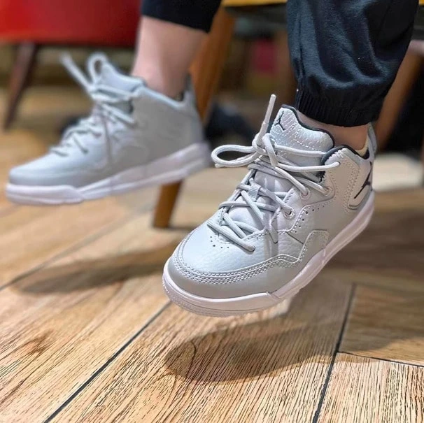 Nike 兒童 Jordan Courtside 23 簡約舒適復古 防滑耐磨輕便避震支撐 中幫 籃球鞋 - 灰色 - 查看 1