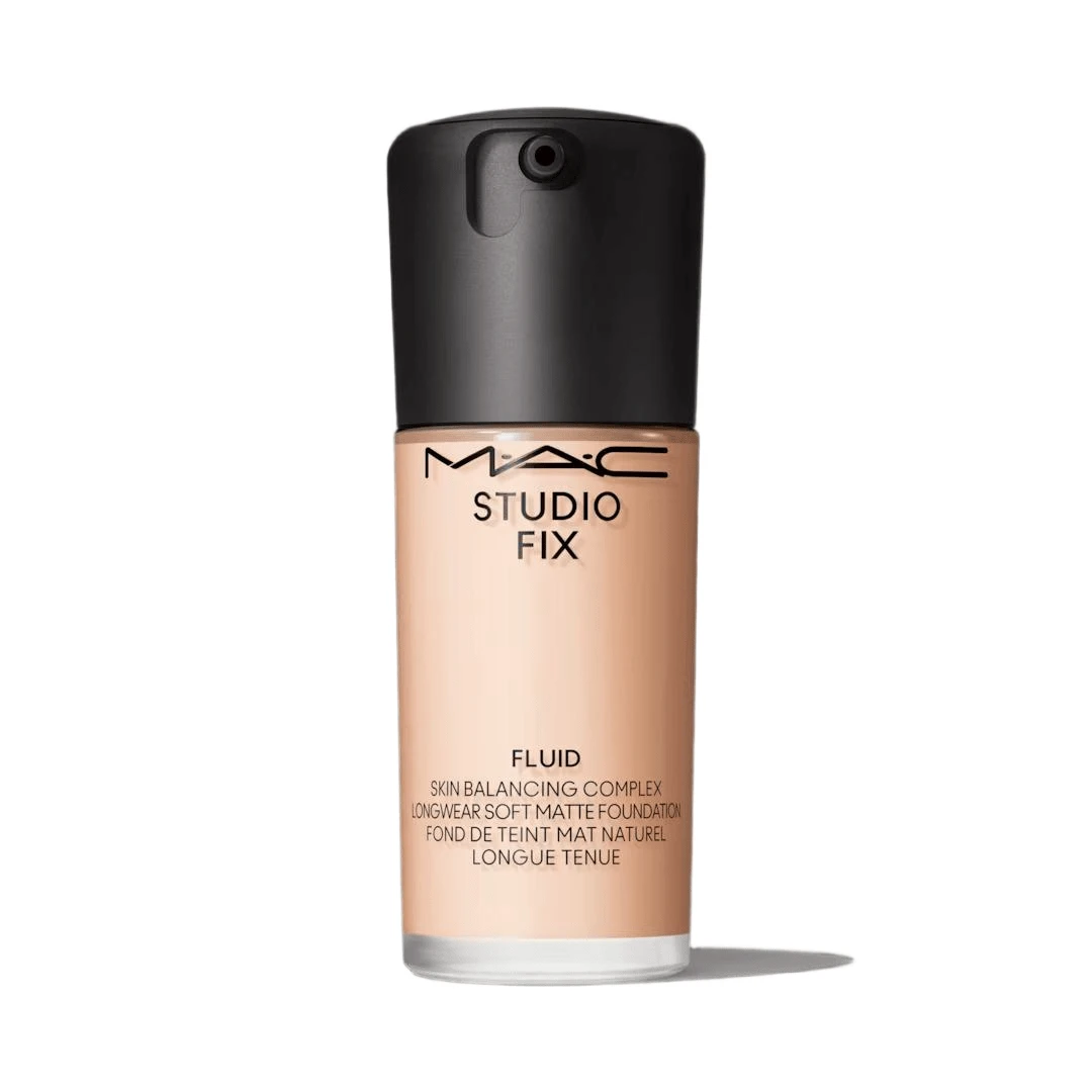 MAC M.A.C Studio Fix Fluid SPF 15 24HR Matte Foundation + Oil Control, 80% Nourishing Essence, SPF15 UV Protection - N18 - View 1