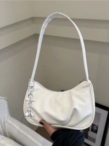 Ciondolo a forma di lettera in caratteri a bolle, ciondolo portafortuna in cristallo, portachiavi in acciaio inossidabile con pendente a forma di palma e teschio incrociato, lettere dell'alfabeto da A a Z, ciondolo per borse e zaini in lega lucida - regalo perfetto per compleanni e occasioni speciali, portachiavi, ciondolo per borse, zaini e auto, accessori per portafogli e borse da donna e ragazze.