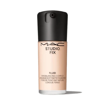  MAC Studio Fix Fluid SPF 15 24 Saat Kalıcı Mat Fondöten - Uzun Süre Kalıcı, %80 Besleyici Öz, Doğal Mat Bitiş