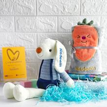 个性化兔子毛绒玩具 | 定制兔子（40厘米），耳朵上绣上您孩子的名字 | 柔软舒适的毛绒玩具，送给孩子的礼物 | 可定制，适合生日、新生儿派对、复活节、万圣节或圣诞节，这款定制毛绒兔子一定会给孩子们带来欢乐。2025万圣节配饰、玩具和游戏、创意定制装饰品、为您的家增添节日气氛 - 藍色 - 查看 8