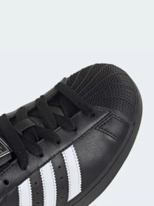 Adidas Originals Superstar II Shoes For Women, Shell-Toe Casual Activewear Sneaker For Daily Wear, Minimalist Low Top Sneaker For School And Workday Chic, Color Block Sneaker For Women's Fall Outfits, Black And White Shoe For Skate Outfits - 核心黑 / 雲白 / 核心黑 - 查看 3