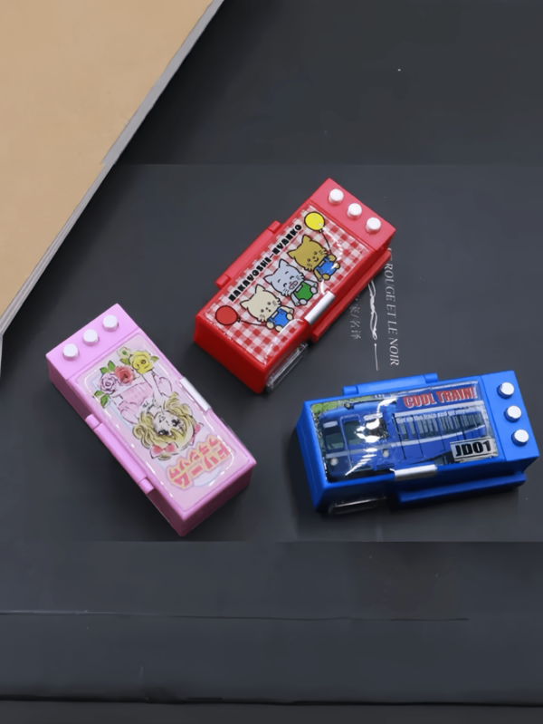 5 pièces/set Boîte de papeterie miniature pour maison de poupée, crayon miniature, règle, modèle de gomme, jouet de décoration de jeu de rôle réaliste, cadeau parfait pour fête et vacances, essentiel pour maison de poupée, idéal pour le jeu de rôle