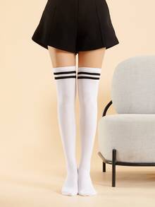 1/2 Pairs Collegiate Style Simple Versatile Over-The-Knee Socks, Cozy - Black and White - View 4