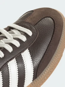 Adidas Originals Adidas Samba OG Premium Sneakers, Timeless Retro Trainers In Fall Tones, Leather & Suede Construction, Low-Top Casual Sneaker For Outdoor, Sports, Sambas For School And Work, Daily Shoes For Skate Outfit - 深棕色/米白色/膠質 - 查看 11