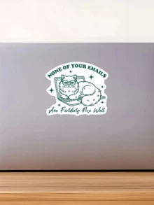 1 pieza Pegatina de oficina divertida | Meme de gato | Diseño para trabajadores remotos y empleados de oficina | Ninguno de tus correos electrónicos me encuentran bien Pegatina | - Pegatinas para portátil, escritorio y botella de agua