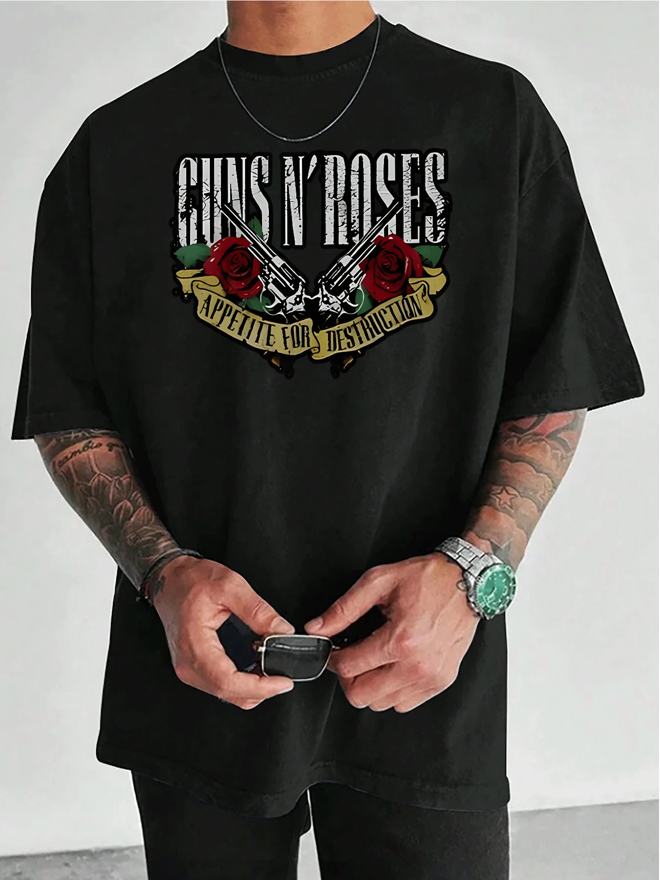 Camiseta gráfica para hombre con estampado estilo Appetite for Destruction de Guns and Roses, camiseta de cuello redondo de manga corta para ropa urbana informal de moda, tela de algodón cómoda, diseño elegante. - Negro - Ver 1