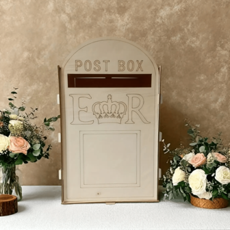 [复古婚礼邮箱] 复古婚礼邮箱装饰盒带锁 - 米色 | 花卉和心形装饰，先生和夫人标签，类似外观，易于清洁的人造木结构 - 质朴的婚礼装饰，家居装饰，优雅的纪念品盒，手工制作的外观，感性的礼物，心形装饰，易于清洁的表面