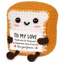1pc Handmade Crochet Desktop Decor Ornament, Funny Bread Toast Shape, Birthday Gift For Best Friend, Girlfriend, Sister, Mom, Grandma, Coworker, Family, Positive Vibes, Creative Party Favor, Halloween, Christmas, Appreciation, Plush Doll For Boys, Girls, Kids