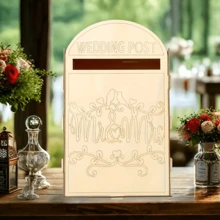 [Buzón de boda vintage] Buzón de boda vintage con decoraciones de flores y corazones, etiquetas de Sr. y Sra., apariencia similar, construcción de madera artificial fácil de limpiar - Decoraciones de boda rústicas, decoración del hogar, estuche elegante para recuerdos, aspecto hecho a mano, regalos sentimentales, acentos con forma de corazón, acabado fácil de limpiar