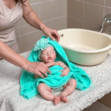 16英寸柔软触感全身实心硅胶重生娃娃，可爱双胞胎女婴，可水洗，艺术家手绘娃娃礼物（解剖结构精准） - Silicone Doll - 查看 9