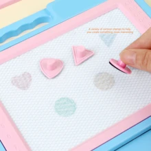 1 prancheta colorida para desenho e escrita - Uma ferramenta divertida para aprender a desenhar, prancheta, bloco de desenho para rabiscos, prancheta pequena para escrever, prancheta para presente, prática de caligrafia. Elementos aleatórios de desenho animado na prancheta, o melhor presente para o Natal e outros feriados.