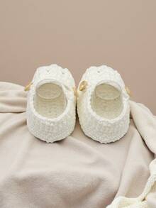 1 Pair Handmade Crochet Infant Shoes, Light Purple Color With Button Decor, Infant Size - White - View 7