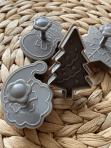 4 件套圣诞饼干模具套装 - 雪人、雪花、圣诞树、圣诞老人图案烘焙模具 - 非常适合节日烘焙、圣诞装饰、圣诞装饰、圣诞睡衣、圣诞礼物、圣诞装饰