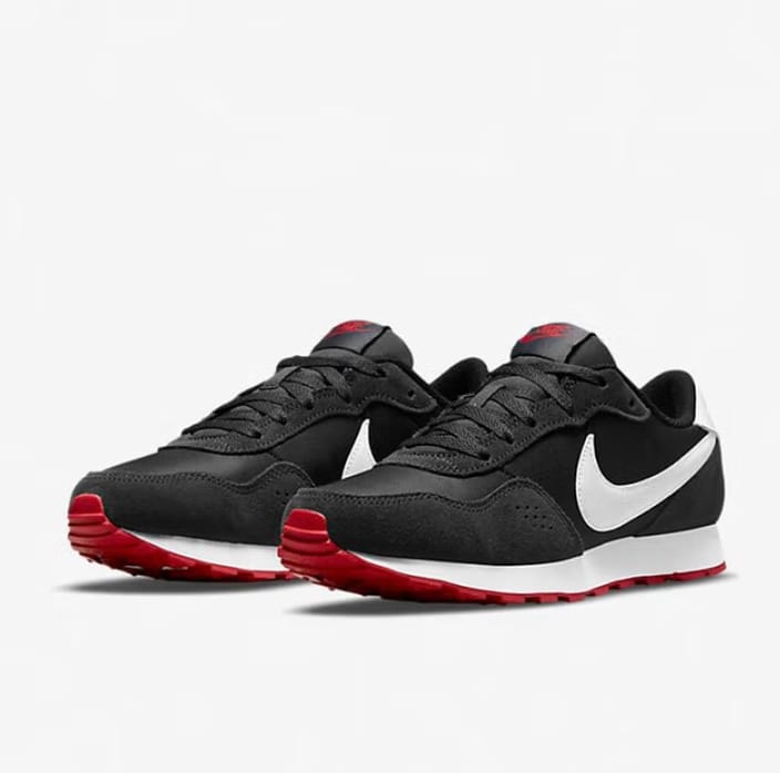 Nike 复古轻质缓震华夫格女式户外跑步鞋，新款耐磨耐用舒适健身低帮运动鞋，VALIANT 柔软时尚经典配色厚底休闲运动鞋，运动必备 CN8558-016 - 黑紅色 - 查看 1