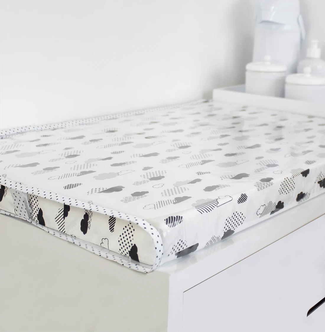 Trocador Higiene 68x45 Bebê Cômoda Capa Moderno Nuvem Preto Unissex