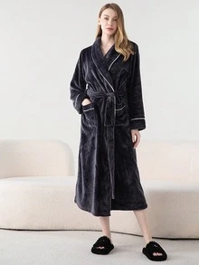 1PC Winter-Spring Thick Version Men's And Women's Bathrobe, Solid Color Simple Long Style With Pockets, Suitable As Halloween/Valentine's Day Gifts,Thickened,Flannelette,FlannelWarm Winter Decora
