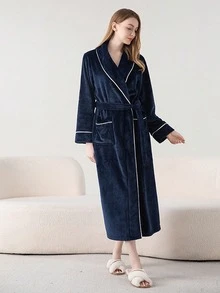 1PC Winter-Spring Thick Version Men's And Women's Bathrobe, Solid Color Simple Long Style With Pockets, Suitable As Halloween/Valentine's Day Gifts,Thickened,Flannelette,FlannelWarm Winter Decora