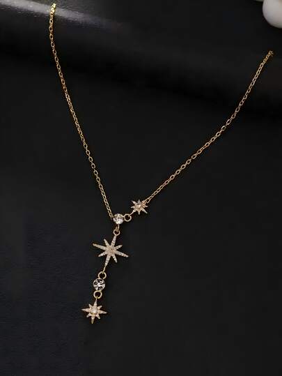 قلادة نجمة ذات ثمانية أضلاع مرصعة بالماس الأبيض الأنيقة والساحرة ذات التصميم البسيط، إكسسوار متعدد الاستخدامات للربات الأنيقات والرومانسيات، مثالية لحفلات عيد الحب والحفلات الزفاف والمناسبات الخاصة.