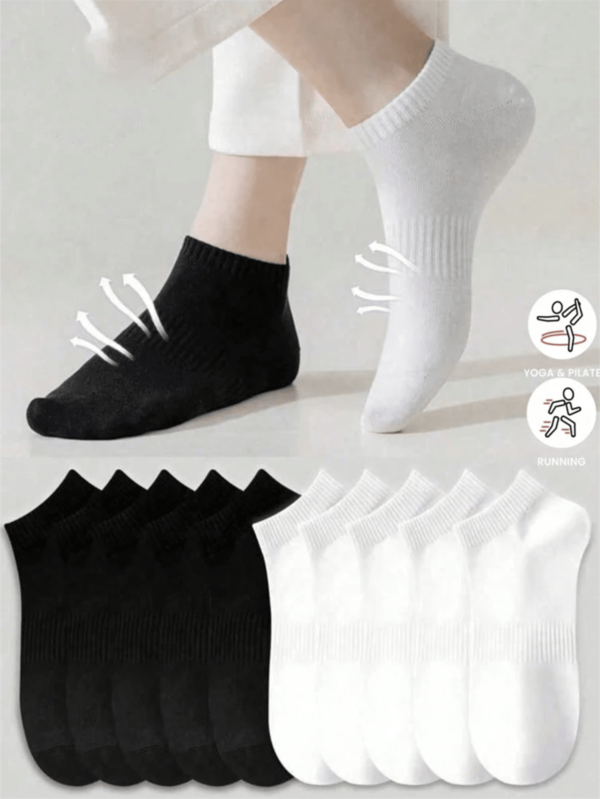 1/5/10 双女士袜子、短袜、白袜子、黑袜子、隐形袜、女士袜子、可爱袜子、女孩袜子、秋冬/春秋/夏袜子、网眼透气细节、导轨透气孔设计、吸湿排汗、柔软顺滑，适合各种节日、运动、休闲、商务等日常穿着，一年四季均可穿着，颜色组合随机。