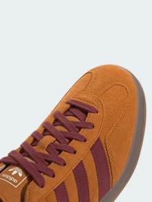 Adidas Originals Adidas Gazelle Indoor Fall Sneaker, Classic Shoe For Daily And Casual Wear, OG Sneaker Style Unisex, Timeless Three-Stripe, Skate Outfit Ideas, JH5411 - 焦橙色/勃根地色 - 查看 6