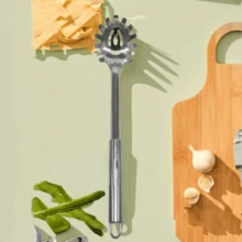 1 Pc, Pasta Scoop, Strainer, Grooved Pasta Scoop, Heavy-Duty Stainless Steel Strainer, Kitchen Tool Stainless Steel Pasta Scoop Ergonomic Design Noodle Scoop, Unique Shape Easily Scoops Dumplings And Eggs, Multi-Functional Kitchen Tool Conveniently Serves Delicious Food