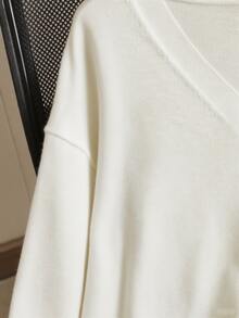 GIGOGOU 纯色针织基础款薄款V领女士休闲毛衣上衣，柔软保暖长袖，适合日常穿着，春秋季白色 - 白色 - 查看 6