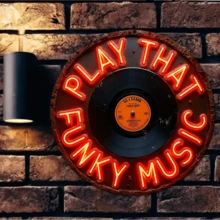 1 Biển hiệu đèn Neon hình đĩa than cổ điển "Play Music" - Nghệ thuật treo tường cổ điển, Thích hợp trang trí nhà cửa, văn phòng, phòng ngủ hoặc phòng tắm - Thiết kế màu cam và trắng rực rỡ, Phong cách hoài cổ thập niên 70, Trang trí tường cổ điển | Biển hiệu đèn Neon cổ điển | Màu sắc đèn Neon rực rỡ, Biển hiệu đèn Neon trang trí tường, Tuyệt vời để trang trí phòng, Vị trí lỗ ngẫu nhiên ở trên, dưới, trái và phải - Nhiều màu - Xem 3