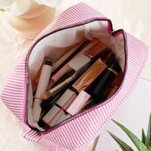 Personalized Vintage Oil Painting Gemstone Floral Large Capacity Cosmetic Bag With Name, Travel Essentials Bridesmaid Birthday Gift For Women. You Can Customize Your Name To Create A Truly Unique Piece That Showcases Your Personalized. It Is Fashionable And Practical, Making It An Excellent Gift For Birthdays, Anniversaries, Mother's Day, Christmas, Bridesmaids, Or Everyday Expressions Of Care.