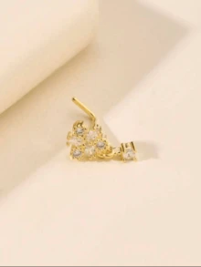 One Fashionable L-Shaped Small-Sized Pierced Heart-Shaped White Zirconia Pendant With Water Droplet Decoration, For Women. It Is A Nose Accessory.