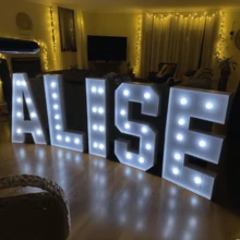 Tablero de letras KT iluminado de 91,5 cm/3 pies de alto, perfecto para decoración de fotomatón, fiestas, cumpleaños y bodas. Con luces blancas frías. No incluye pilas. - Blanco - Ver 1