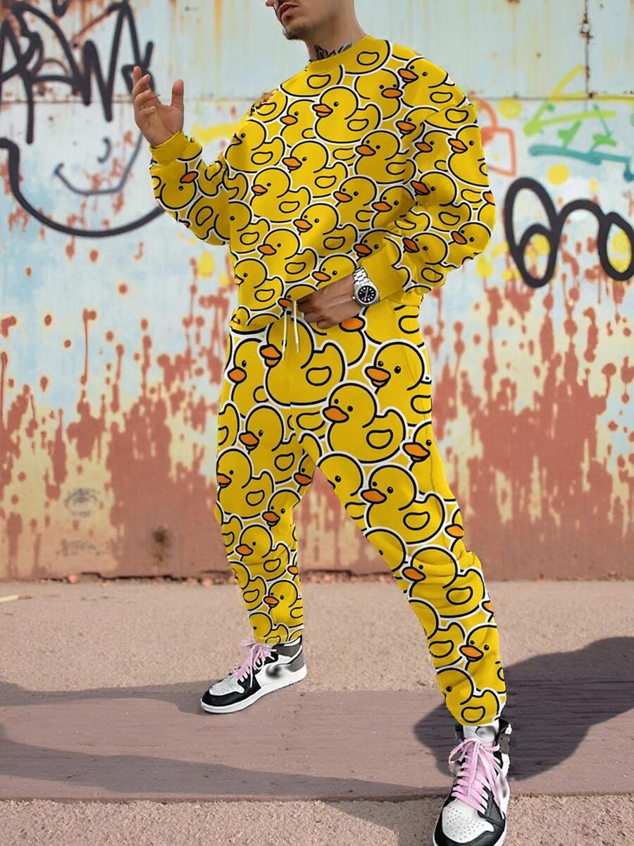 男士黄色小鸭印花圆领卫衣和抽绳长裤套装，秋季，秋装