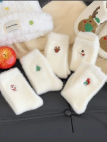 5pairs/1pair Autumn/Winter Women's Socks, White Faux Fur Christmas Socks With Snowman, Santa Claus, Christmas Tree Elements, Thick & Warm, Suitable For Christmas, Christmas Party, Christmas Decoration, Christmas Costume [Styles May Be Random]