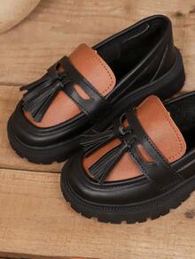 1 par de mocasines casuales de contraste de color suave de cuero de PU con puntera redonda y suela gruesa para niños pequeños, zapatos cómodos para vestir adecuados para estudiantes de 3 a 12 años, uso diario, escuela, vacaciones, fiesta, otoño/invierno - Marrón - Ver 8