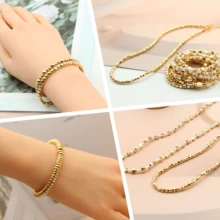 3800 Stücke 4-7mm herzförmige fünfzackige Stern Abstandsperlen. Abstandsperlen, Acryl. 24-Fach Aufbewahrungsbox. Zum Selbermachen von Armbändern und Halsketten, Schmuck. Geeignet für Anfänger und Profis. Dekorative Perlen