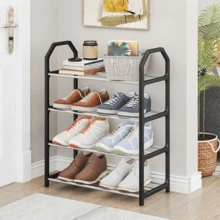 1 pieza Organizador de zapatos de 4 niveles, con diseño minimalista y ahorro de espacio. Cuenta con un marco de metal y estantes de plástico. Diseño montado en la pared que ahorra espacio en el piso. Alta capacidad de peso. No requiere ensamblaje. Fácil de instalar. Ideal para apartamentos pequeños y dormitorios. Perfecto para entradas, salas de estar y dormitorios.