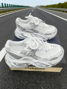 Zapatos deportivos casuales con malla transpirable de estilo retro para hombres de Tom's, con suela gruesa y zapatillas chunky, de moda y versátiles para el verano