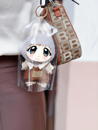 适用于 4件LBB娃娃装饰配件 1个防水防尘防污保护套+3个铃铛挂件 一代二代三代可更换服装挂件配件 【限保护套+配件】5-17cm娃娃服装 可爱可更换休闲套装 可爱娃娃服装配件 适合收藏小礼物