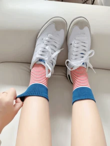 Random 5/3/1 Pair Of Women's Color-Blocked Striped Mid-Tube Socks, Multi-Color Splicing, Versatile Fashion Sports Socks, Contrast Cuff Striped Socks, Women's Socks, Casual Long Tube Tassel Socks (Due To The Lighting And Angle When Shooting, The Actual Product May Have A Slight Color Difference From The Picture)