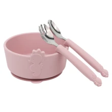 Set di stoviglie per bambini 3 pezzi con ciotola con ventosa e posate in acciaio inossidabile 304, ciotola in silicone a forma di animali marini (6 colori: cavalluccio marino). Materiali: manici in silicone resistenti al calore + base magnetica a tenuta stagna | Lavabile in lavastoviglie e microonde | Certificato CE/FDA | Design adatto ai bambini per viaggi, casa e asilo | Caratteristiche di antiscivolo | Perfetto per pasti per bambini, svezzamento e regali per compleanni di bambini