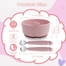 Set di stoviglie per bambini 3 pezzi con ciotola con ventosa e posate in acciaio inossidabile 304, ciotola in silicone a forma di animali marini (6 colori: cavalluccio marino). Materiali: manici in silicone resistenti al calore + base magnetica a tenuta stagna | Lavabile in lavastoviglie e microonde | Certificato CE/FDA | Design adatto ai bambini per viaggi, casa e asilo | Caratteristiche di antiscivolo | Perfetto per pasti per bambini, svezzamento e regali per compleanni di bambini