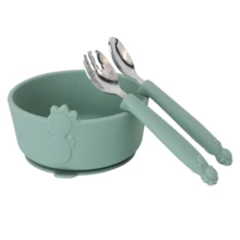 Set di stoviglie per bambini 3 pezzi con ciotola con ventosa e posate in acciaio inossidabile 304, ciotola in silicone a forma di animali marini (6 colori: cavalluccio marino). Materiali: manici in silicone resistenti al calore + base magnetica a tenuta stagna | Lavabile in lavastoviglie e microonde | Certificato CE/FDA | Design adatto ai bambini per viaggi, casa e asilo | Caratteristiche di antiscivolo | Perfetto per pasti per bambini, svezzamento e regali per compleanni dei bambini