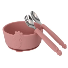 Set di stoviglie per bambini 3 pezzi con ciotola con ventosa e posate in acciaio inossidabile 304, ciotola in silicone a forma di animale marino (6 colori: cavalluccio marino). Materiali: manici in silicone resistenti al calore + base magnetica a tenuta stagna | Lavabile in lavastoviglie e microonde | Certificato CE/FDA | Design adatto ai bambini per viaggi, casa e asilo | Caratteristiche di antiscivolo | Perfetto per pasti per bambini, svezzamento e regali per compleanni dei bambini